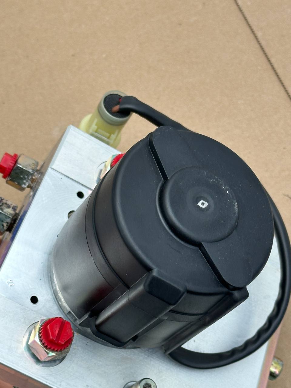 2507542C91 | Genuine Wabco/International Hydraulic Valve Brake Modulator