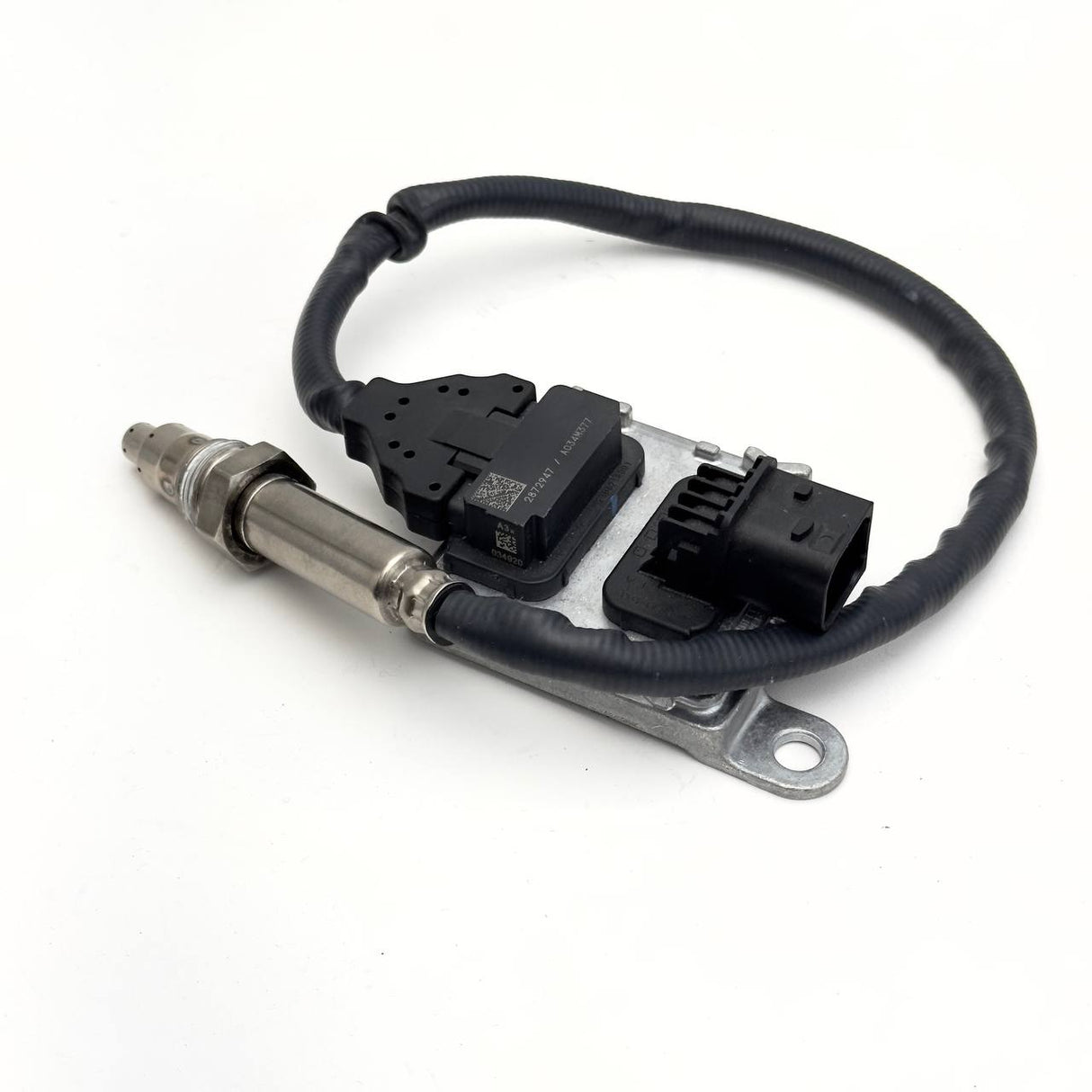 1906307 | Genuine Cummins® NOx Nitrogen Oixide Sensor