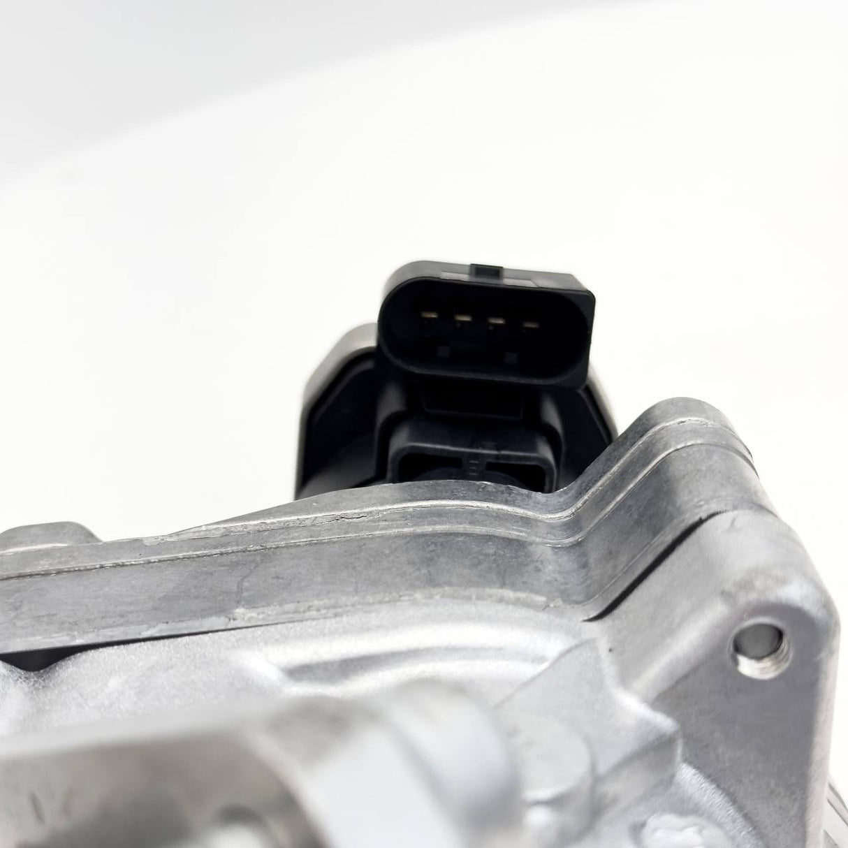 R9061420619 | Genuine Detroit Diesel® Exhaust Gas Recirculation Valve
