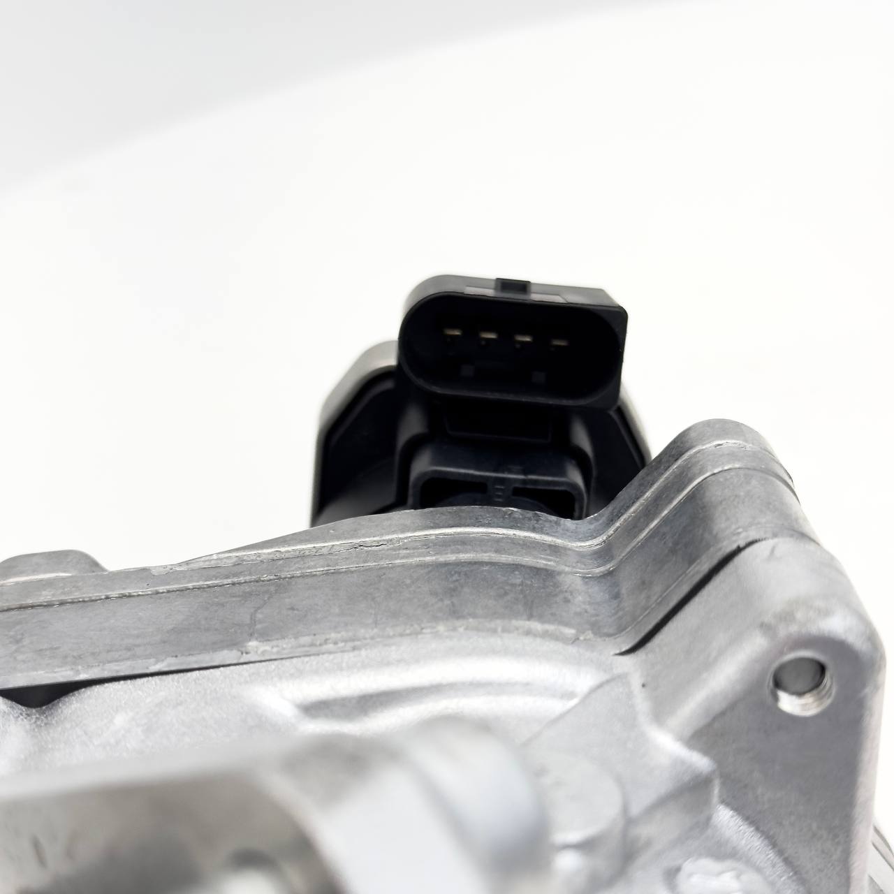 R9061420619 | Genuine Detroit Diesel® Exhaust Gas Recirculation Valve