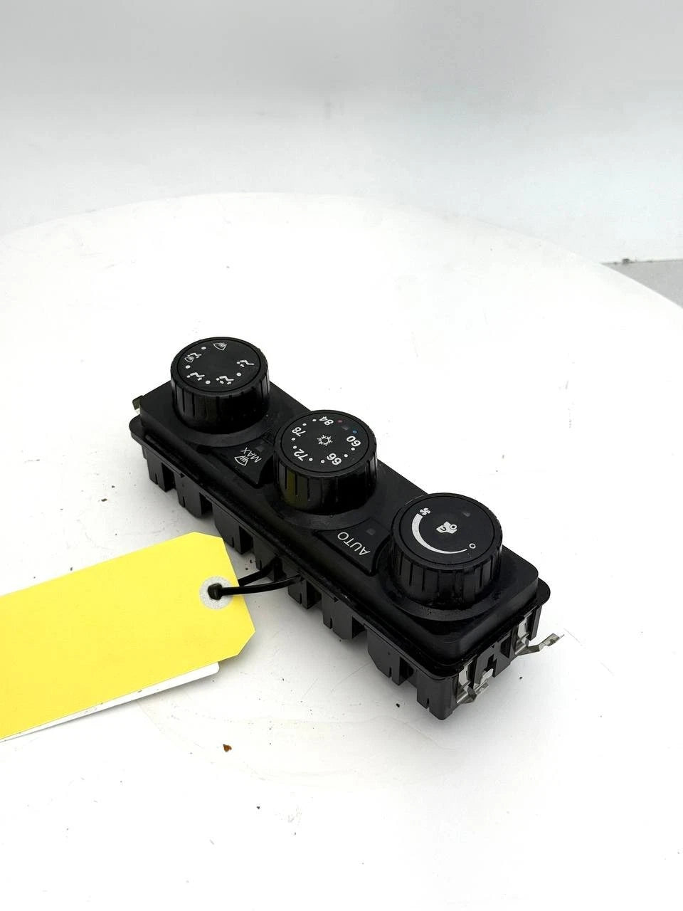 F21-1047-10012 | Genuine Paccar® HVAC Control Module