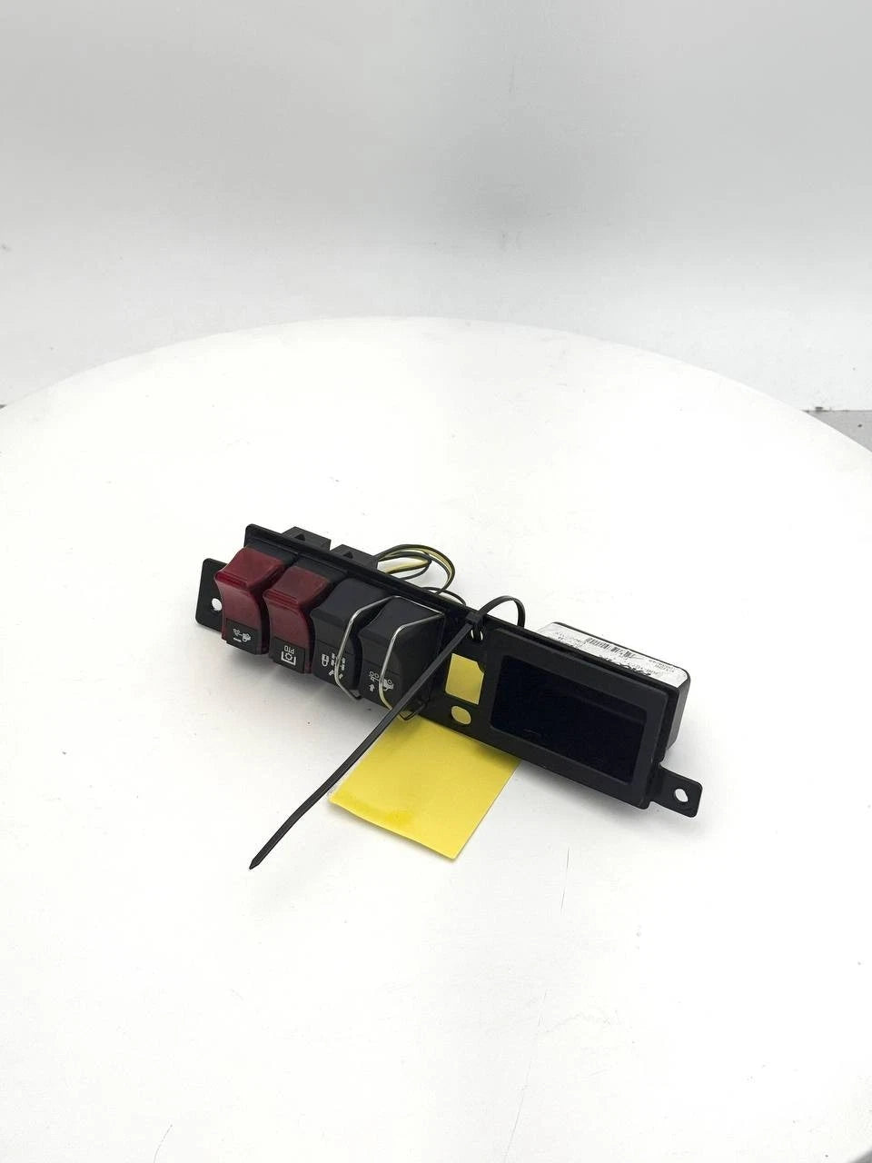 S06-1073-601 | Genuine Paccar® Dash Switch Panel