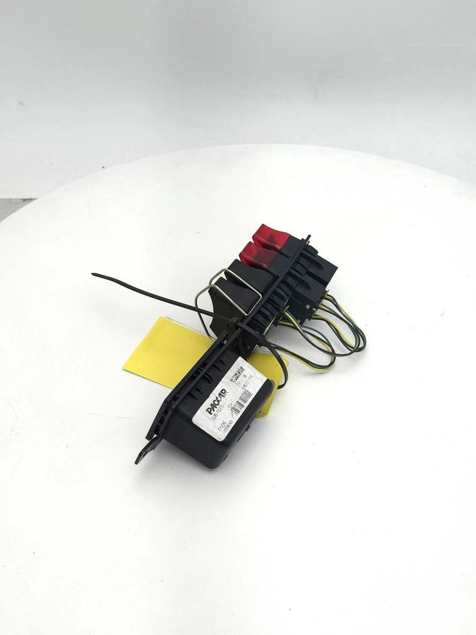 S06-1073-601 | Genuine Paccar® Dash Switch Panel