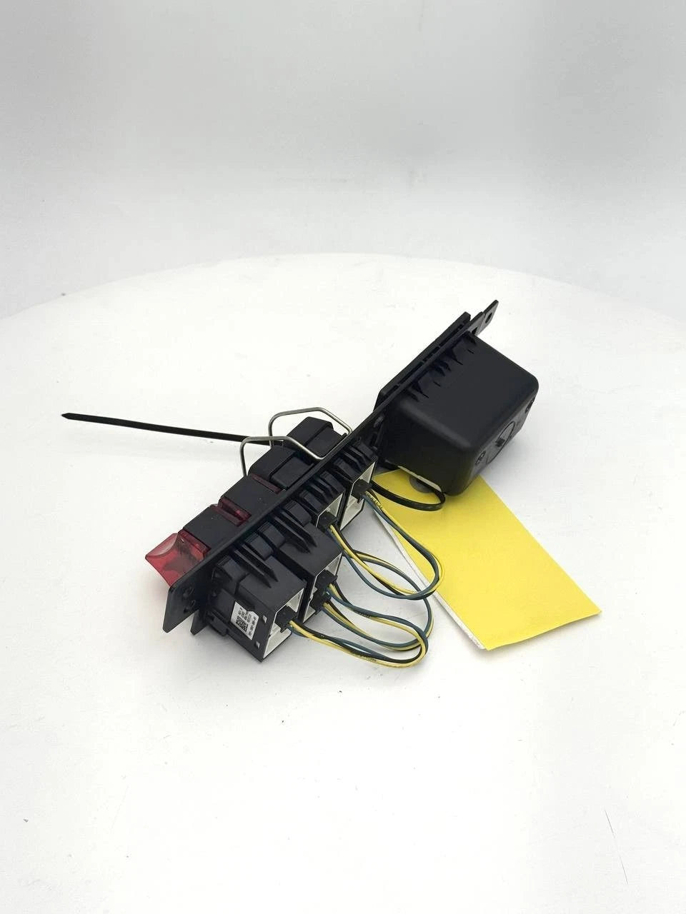 S06-1073-601 | Genuine Paccar® Dash Switch Panel