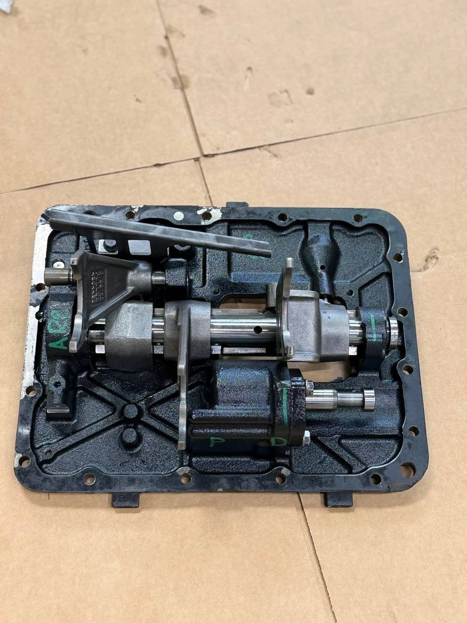 4302150 | Genuine Eaton® Shift Bar HSG Assy (FRO) Housing Kit