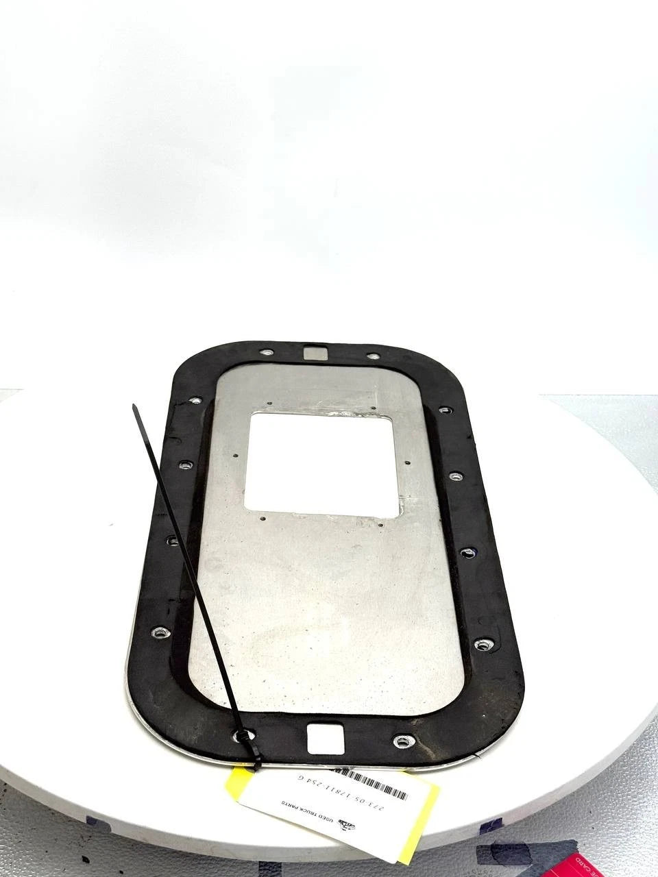 0517811254 | Genuine Paccar® Aluminum Shifter Plate