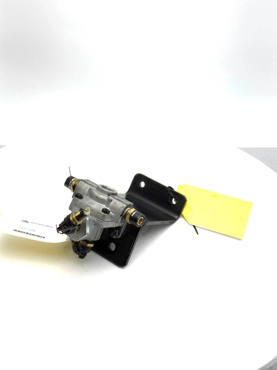 745289714N | Genuine Bendix® QR-1C Air Brake Quick Release Valve