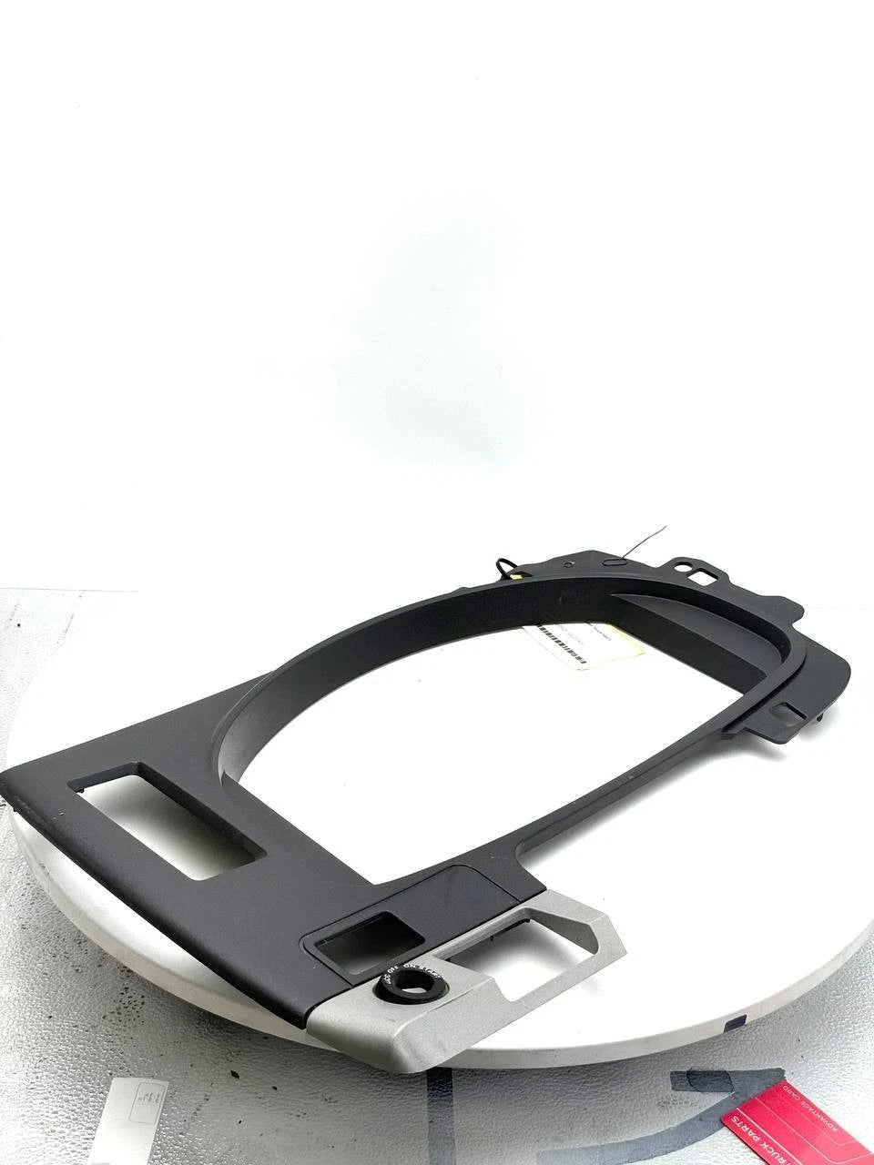 S18-1050-1C2761 | Genuine Kenworth® Dash Panel Trim