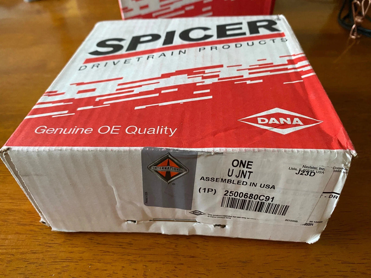 2500680C91 | Genuine International® Universal U-Joint Kit