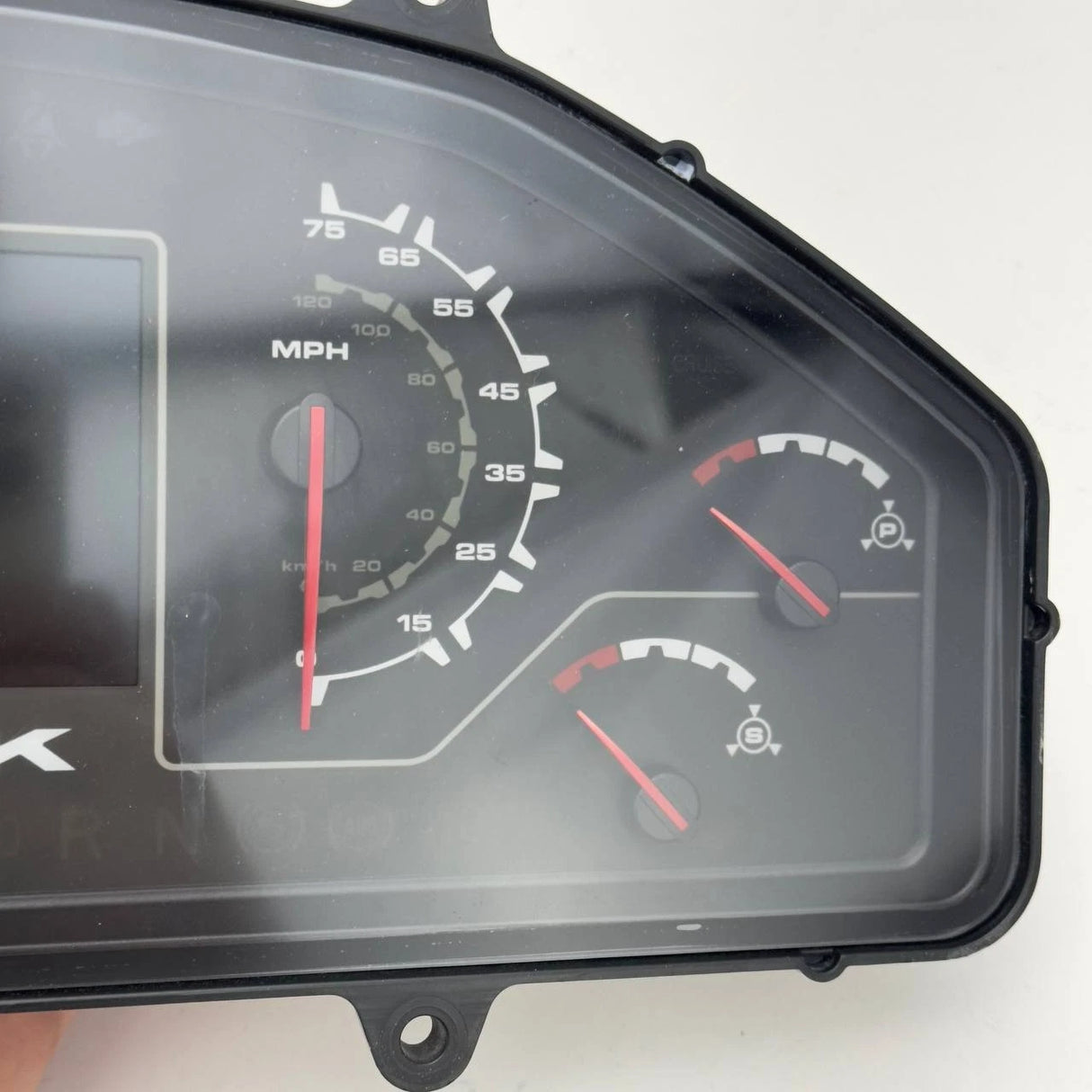 24121933 | Genuine Mack® Instrument Cluster Gauge