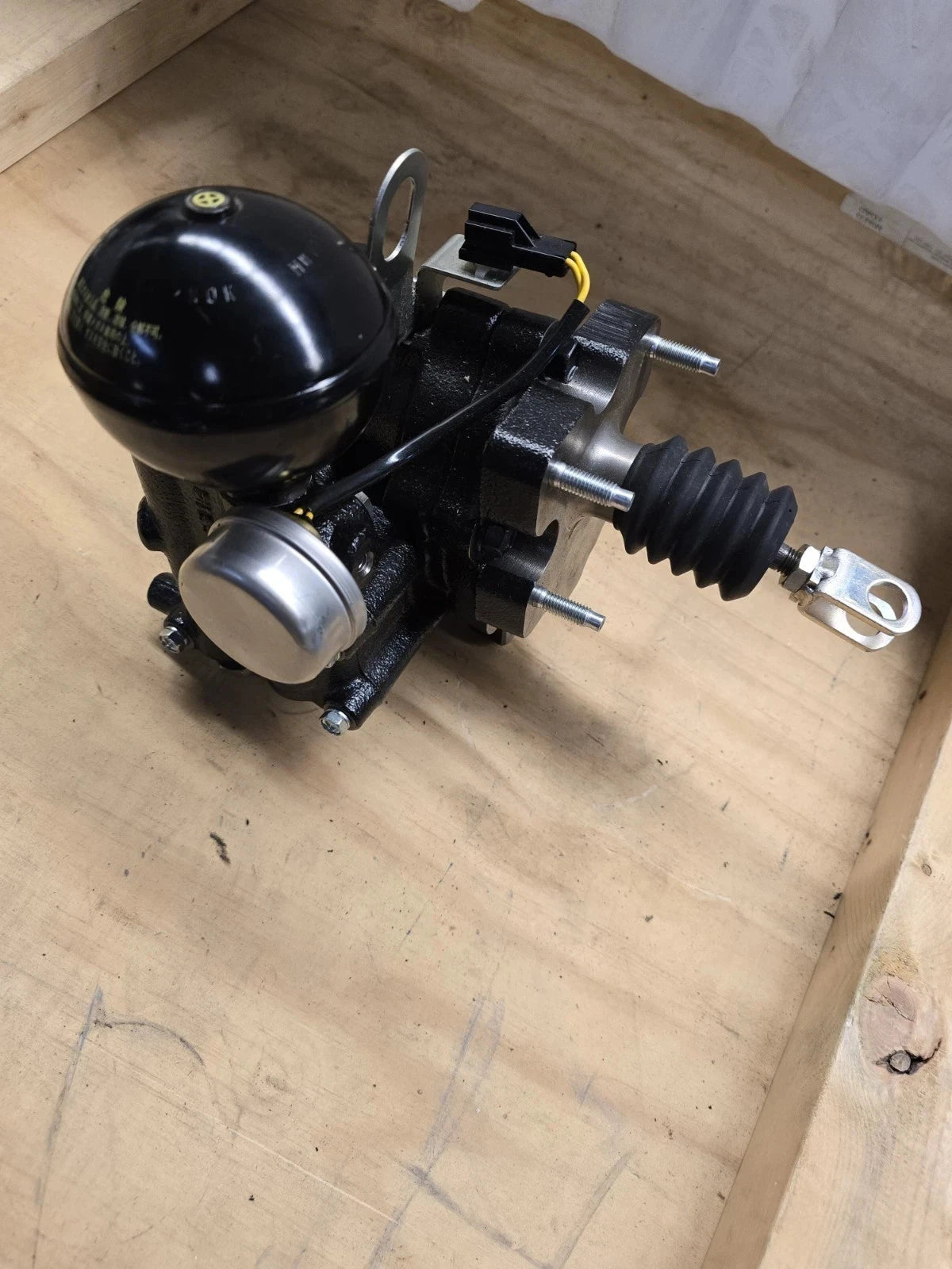 8-97532-751-0 | Genuine Isuzu Hydraulic Brake Booster For NQR, NRR