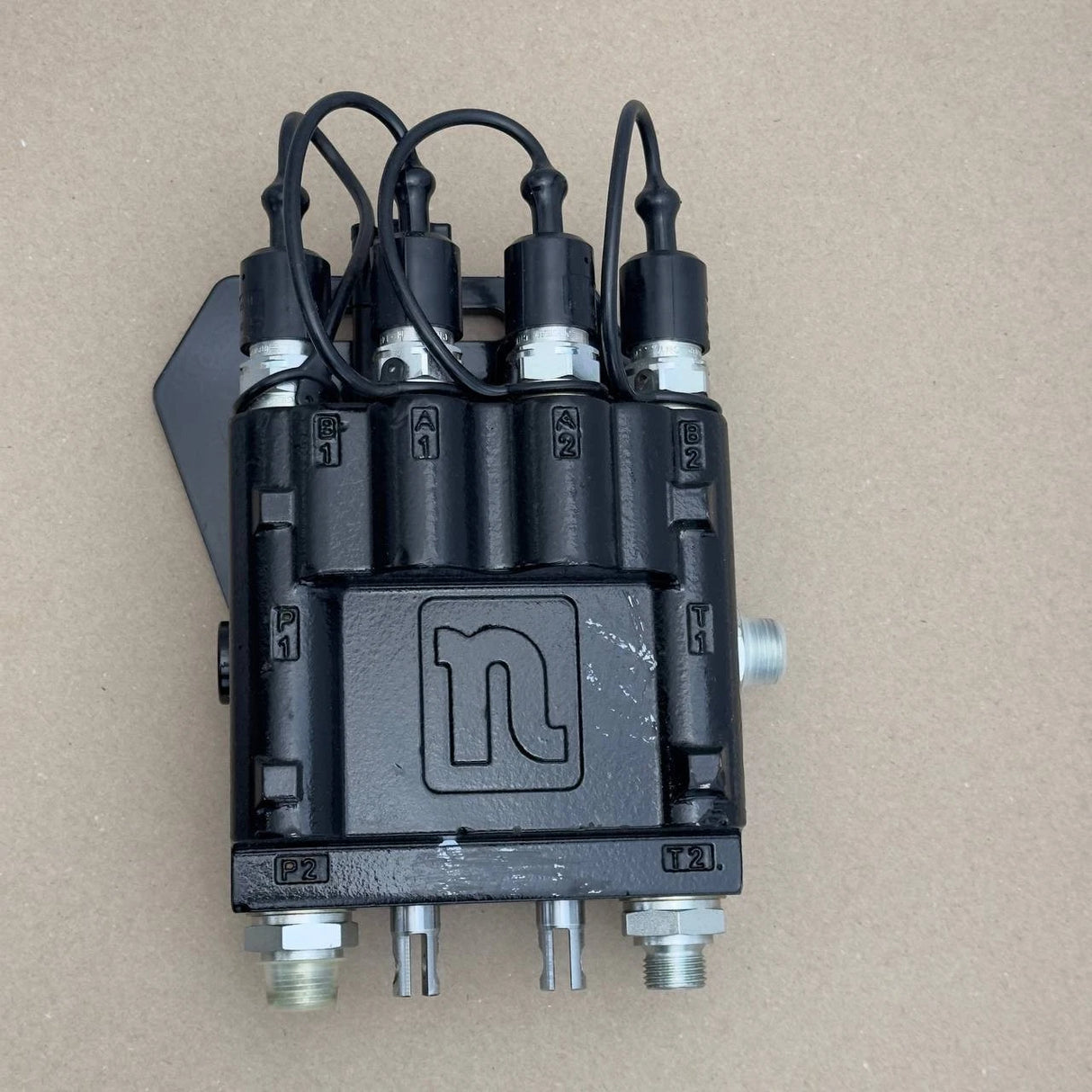 10550062 | Genuine CNH® Control Valve For New Holland T4030F, T4050F