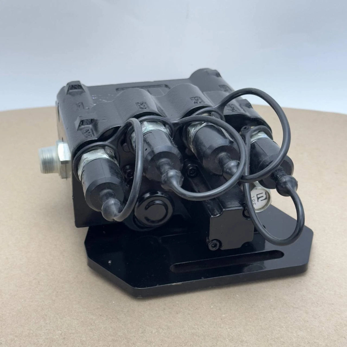 10550062 | Genuine CNH® Control Valve For New Holland T4030F, T4050F