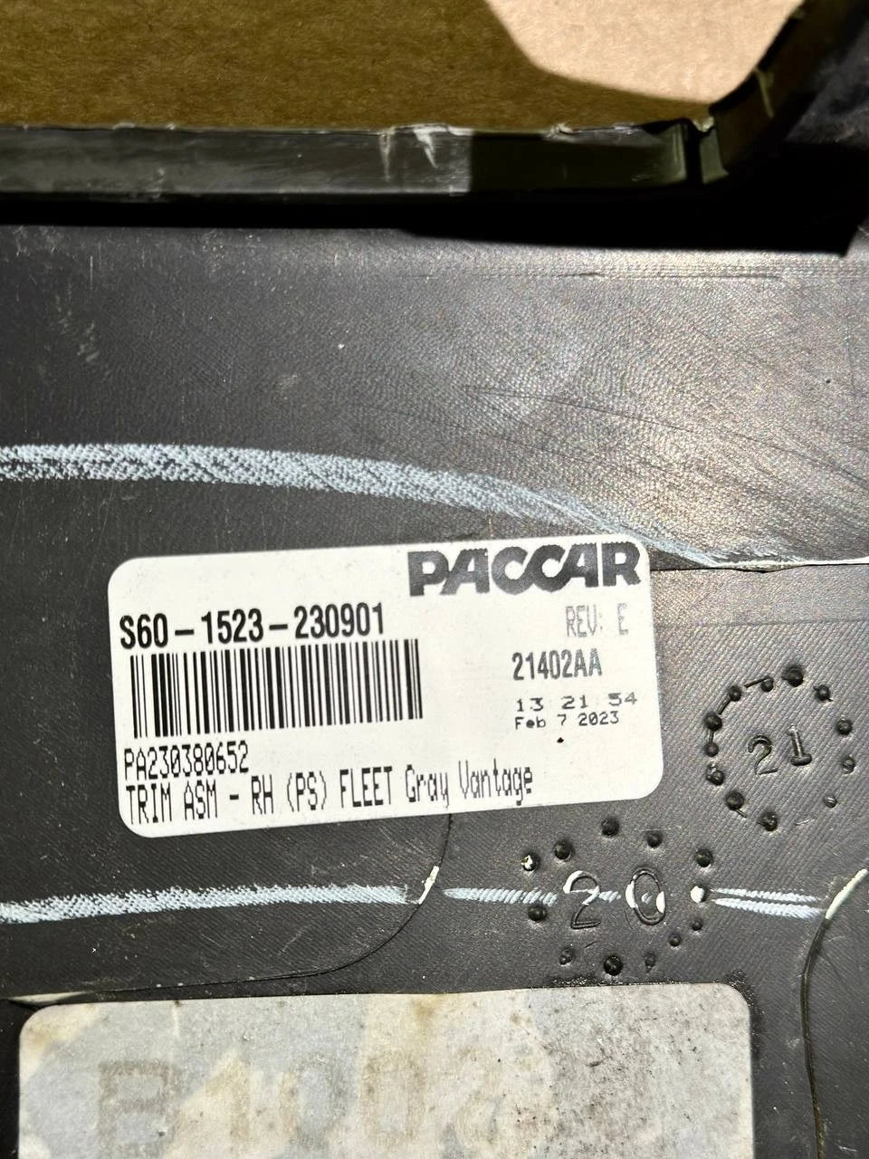 16959978 | Genuine Paccar® Door Trim Panel RH Right