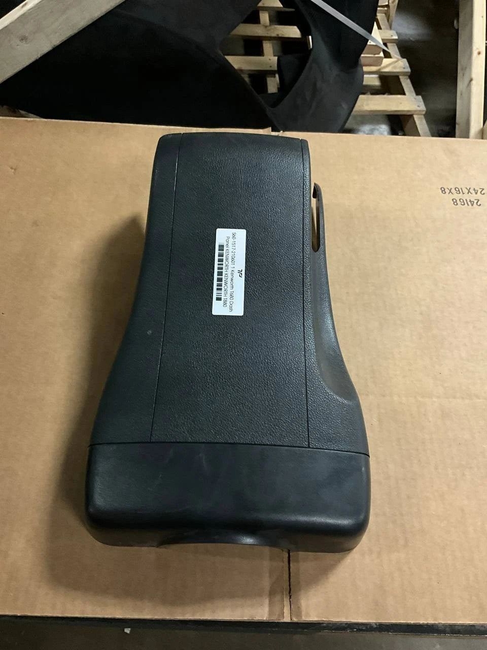 S60-1517-210601 | Genuine Kenworth® Column Cover Dash Panel