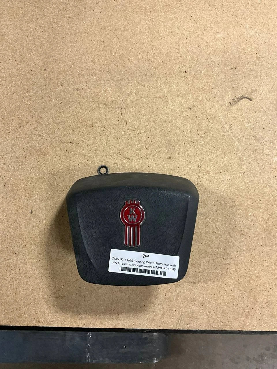 S63-6092 | Genuine Kenworth® Steering Wheel Horn Pad