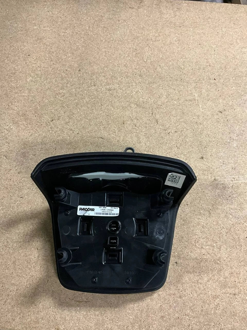 S63-6092 | Genuine Kenworth® Steering Wheel Horn Pad