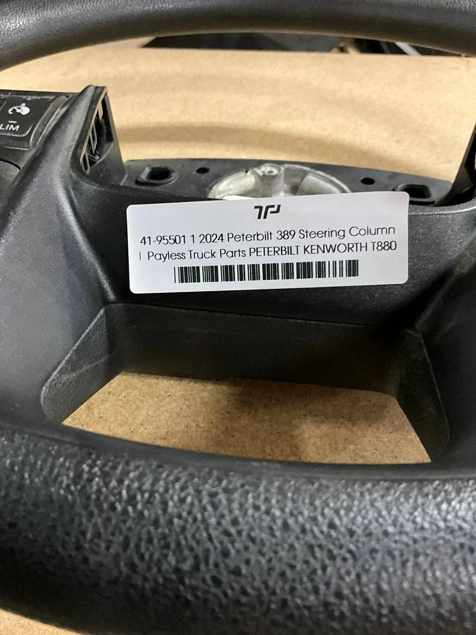 41-95501 | Genuine Paccar® Steering Wheel
