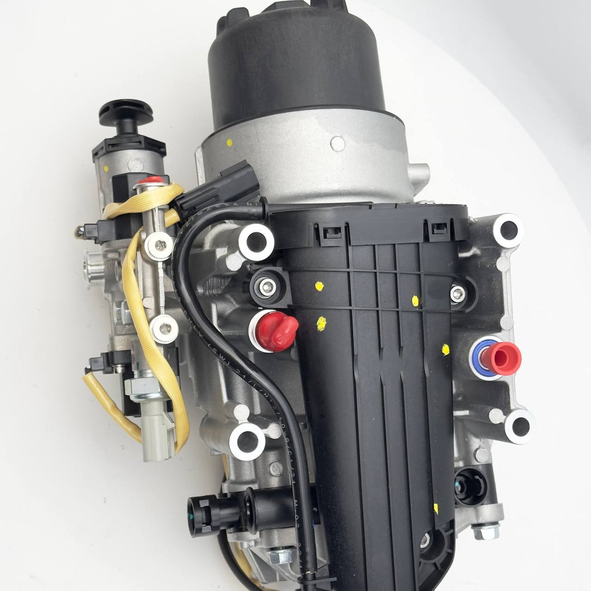 1951944 | Genuine Paccar® Model Fuel Filter For MX13 ESI