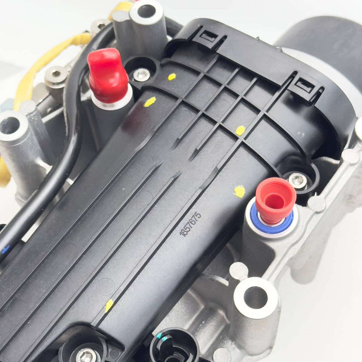 1951944 | Genuine Paccar® Model Fuel Filter For MX13 ESI