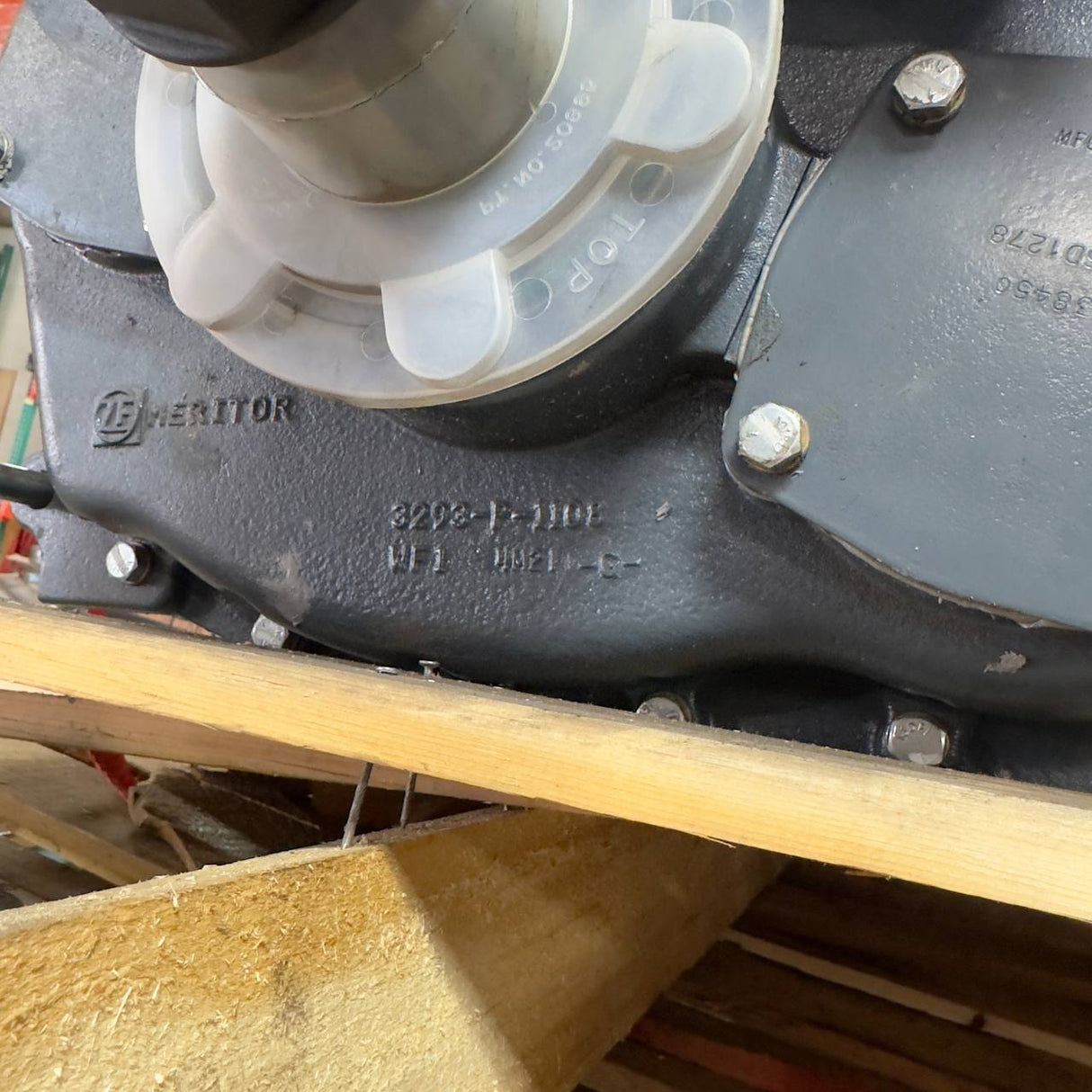 MO16G10CM | Genuine Meritor® Manual Transmission Assembly