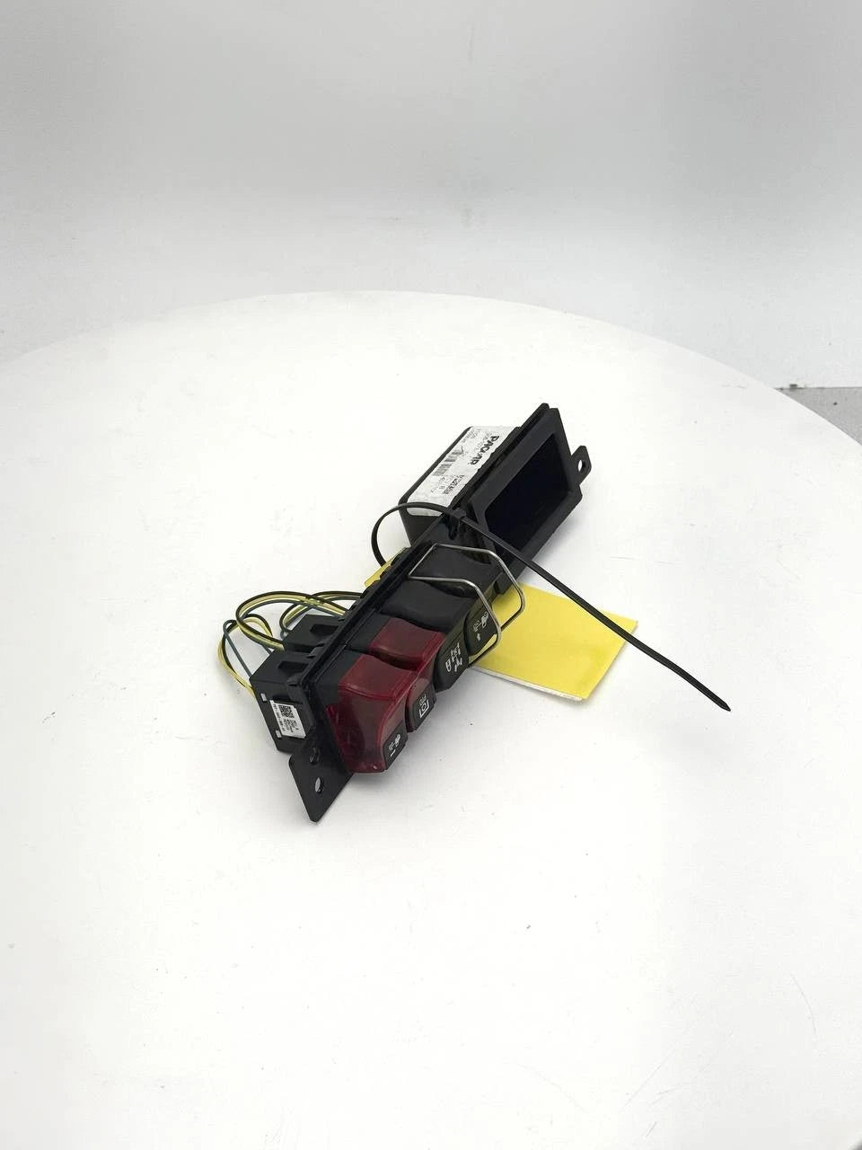 S06-1073-601 | Genuine Paccar® Dash Switch Panel