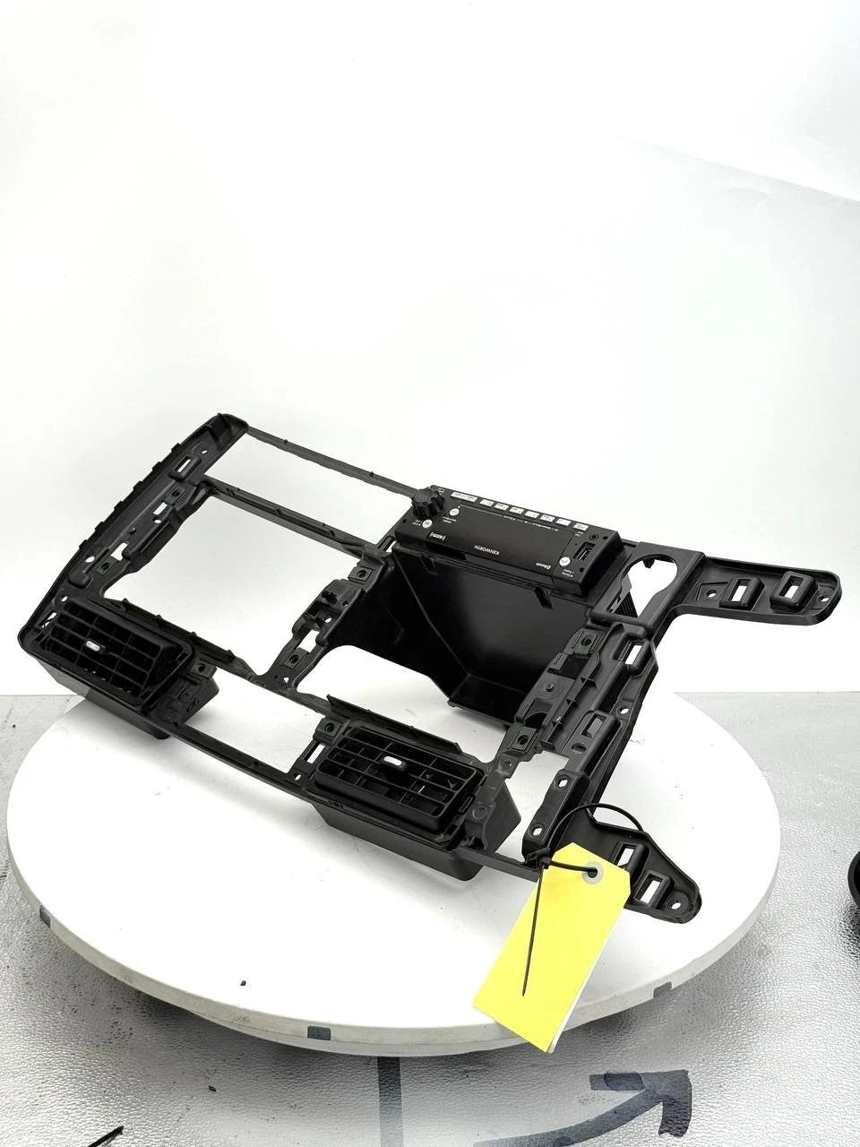 S77-1039-2901 | Genuine Kenworth® B-Panel Reinforcement Dash Panel