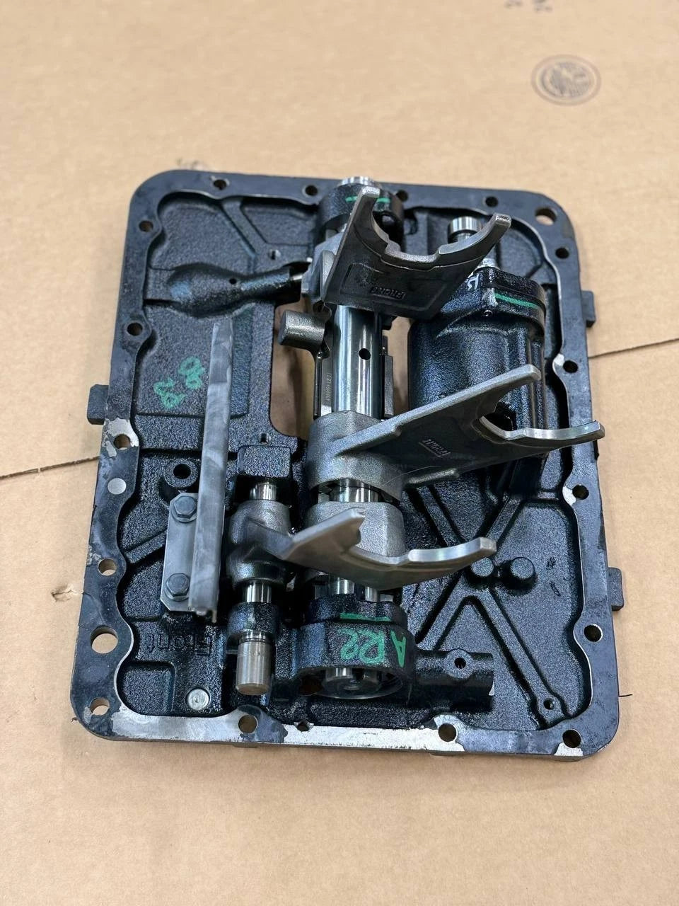 4304435 | Genuine Eaton® Shift Bar HSG Assy (FRO) Housing Kit