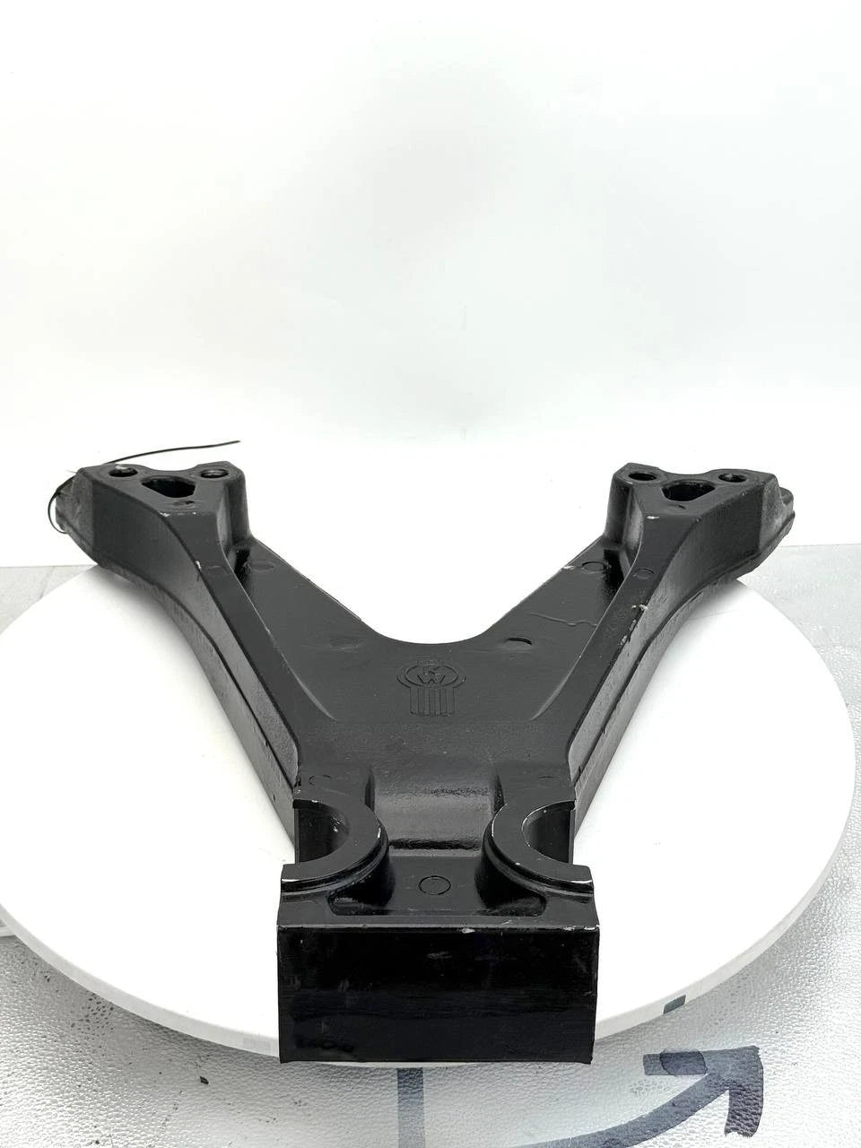 K272-191 | Genuine Kenworth® Aluminum Center Frame Bracket