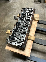 2304398R | Genuine Paccar® Cylinder Head MX-13 - Kenworth T880, 2024