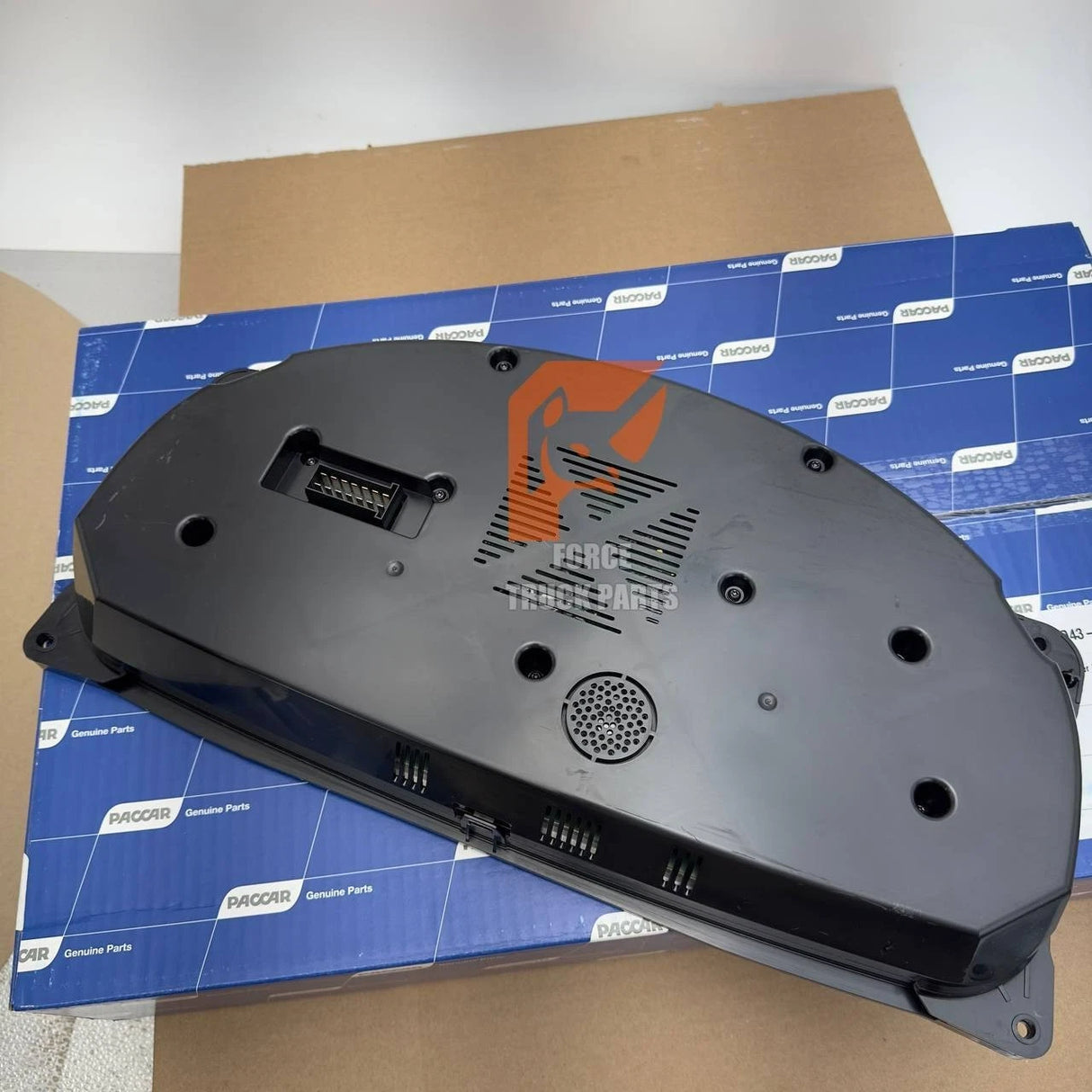 Q43-1133-1-1-108 | Genuine Paccar® Speedometer Instrument Cluster For T880, T680