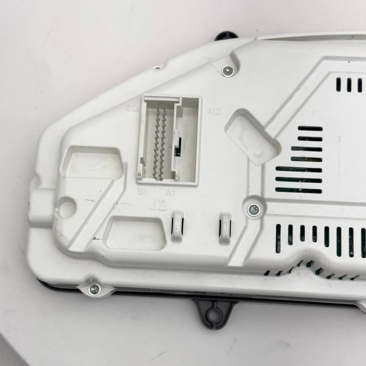 24121933 | Genuine Mack® Instrument Cluster Gauge
