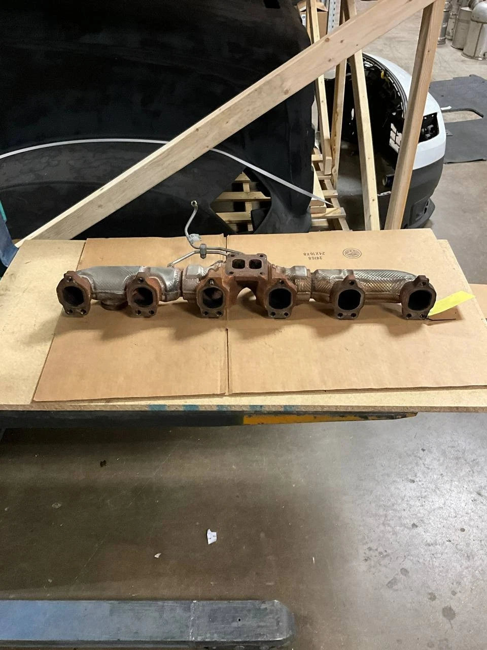 2124729 | Genuine Paccar® Engine Exhaust Manifold