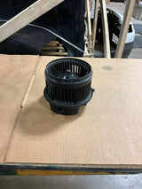 W205701102 | Genuine Kenworth® Blower Motor (HVAC)